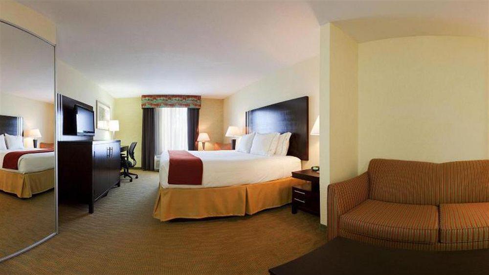 Hotel Express & By Ihg