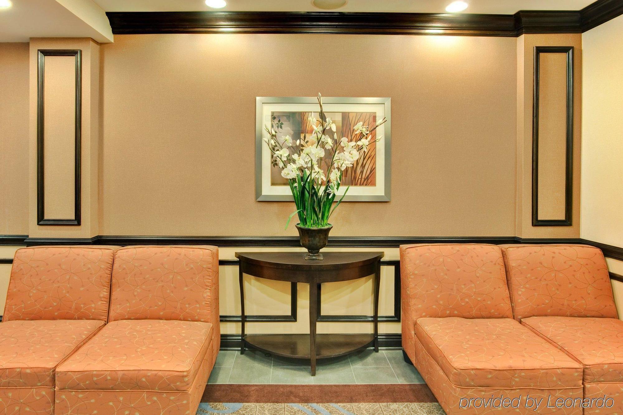 Hotel Express & By Ihg 3*